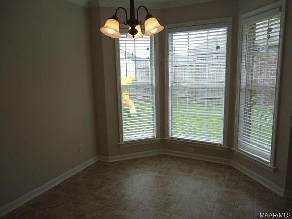 5th image of 8845 Jamac Dr