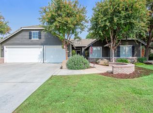 4714 W Country Ct, Visalia, CA 93277