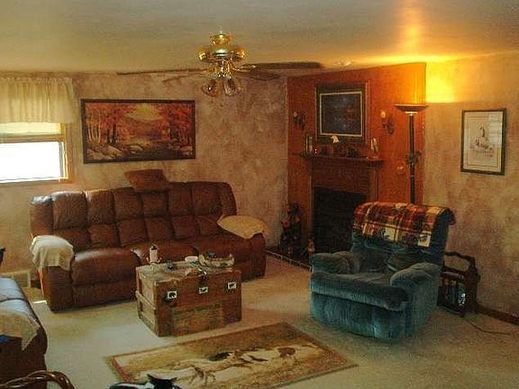 4th image of 203 Mineral St