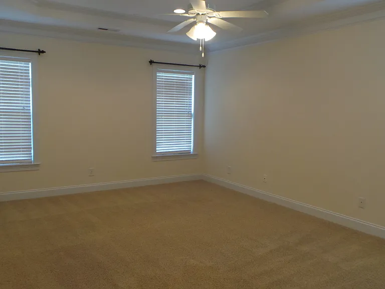 321 Saint Nicholas Trl — Photo 5