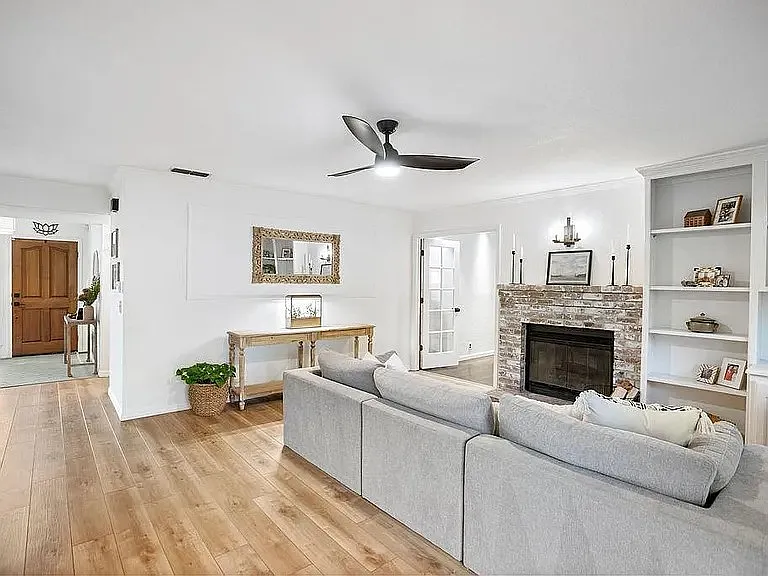 1941 Brook Mar Dr — Photo 15