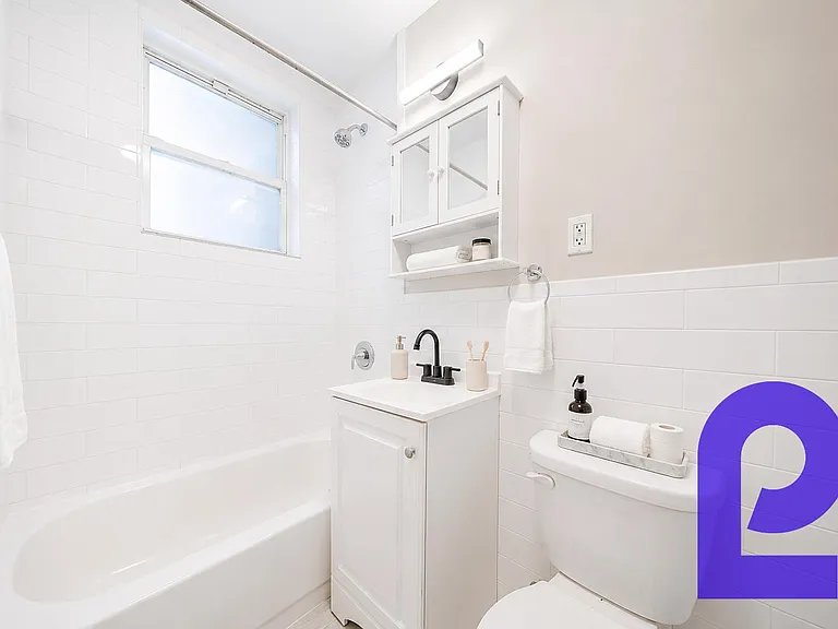309 W 43rd St #2C — Photo 3