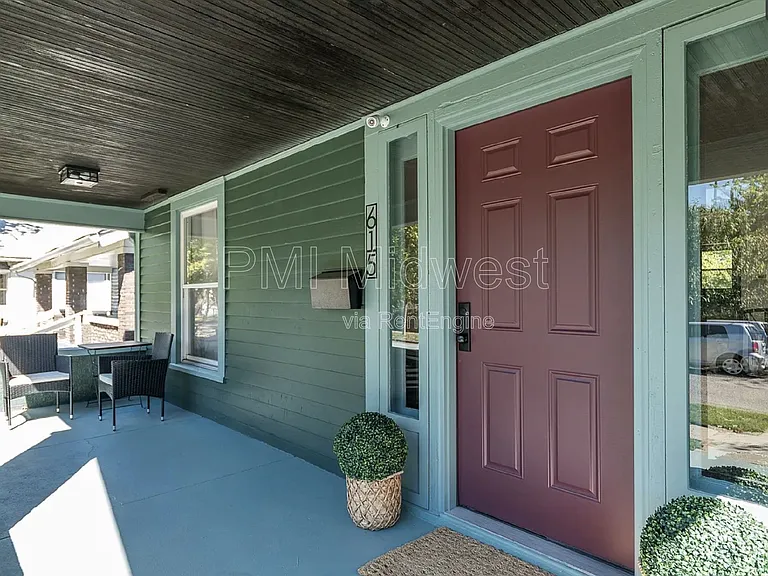 615 N Grant Ave — Photo 2