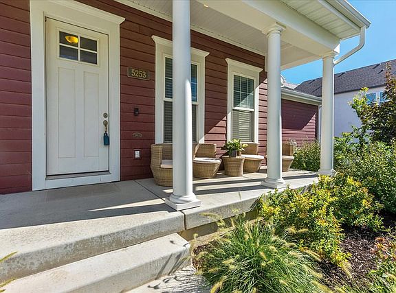 4th image of 5253 W Mellow Way #833