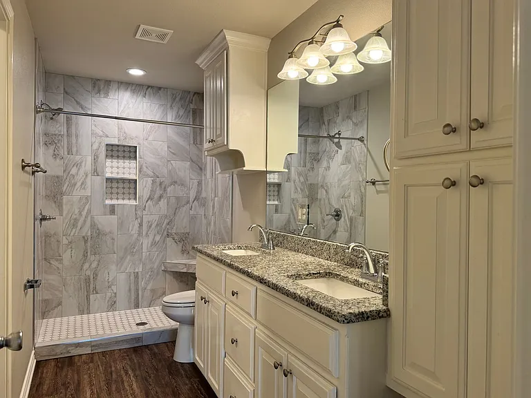 2300 Airline Dr #2305 — Photo 12