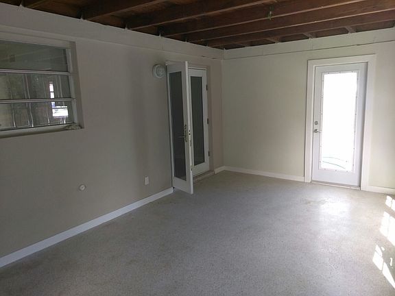 3rd image of 330 NE 127th St