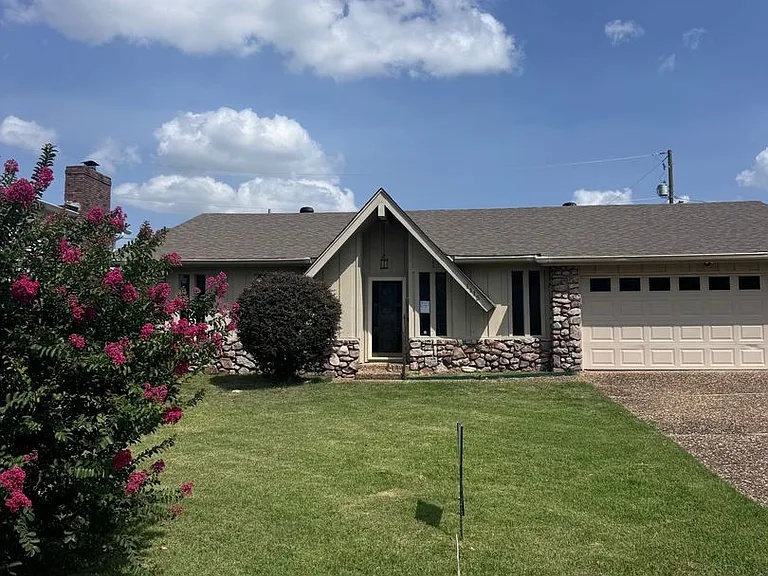 1115 Briar Creek Rd — Photo 102