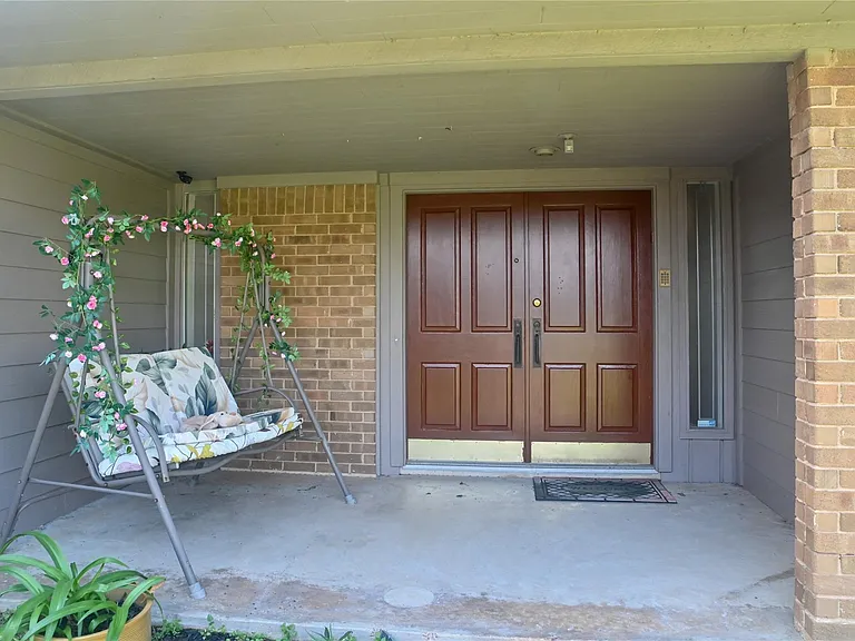 5254 N Braeswood Blvd — Photo 3