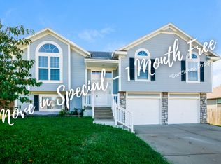 910 S Westover Rd, Belton, MO 64012