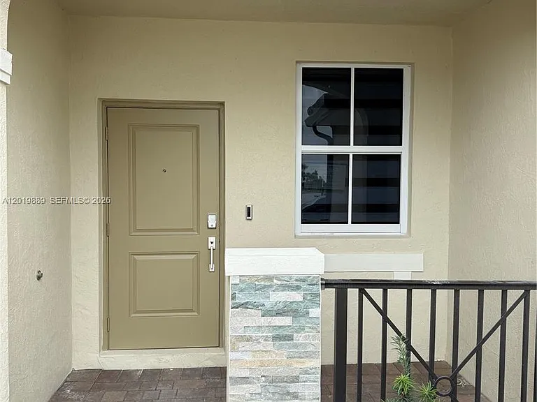 2671 SE 25th Ave — Photo 5