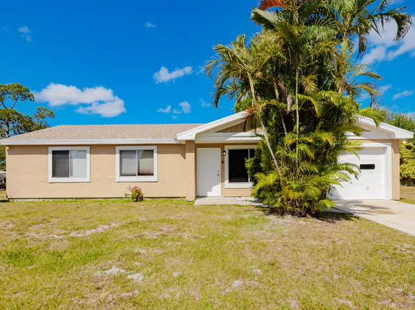 1938 SE Redwing Circle, Port St Lucie, FL 34952