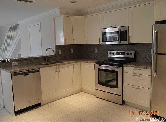 3rd image of 1383 Veracruz Ln #111