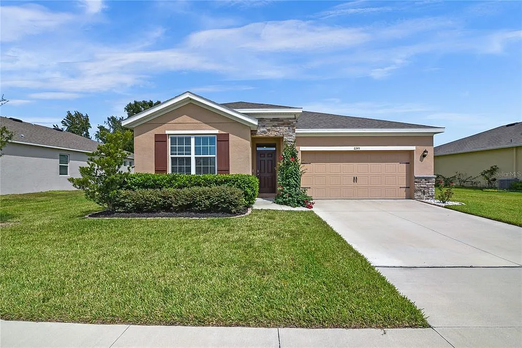 3 bed, 2.0 bath, 1813 sqft, $1,800 — Photo 1