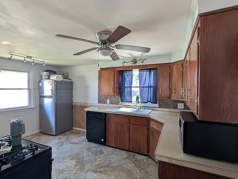 25 Wendel Ave — Photo 23