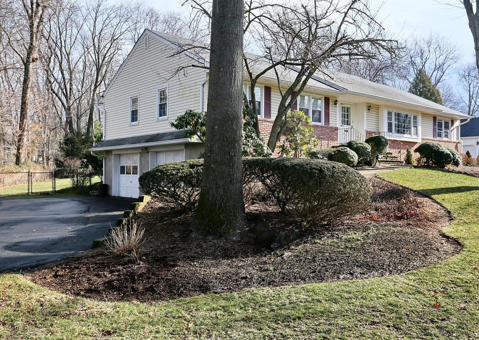 328 Crescent Ave, Wyckoff, NJ 07481 Zillow