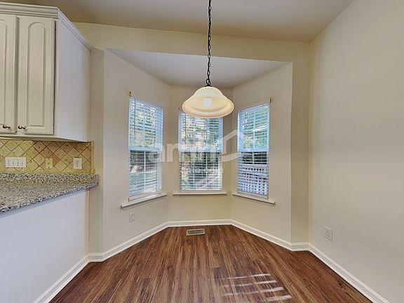 5th image of 3104 Gross Ave