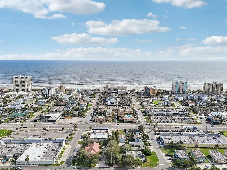 The Villas at Jax Beach — Photo 7