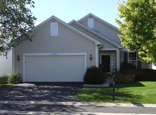 676 S Wellston Ln, Romeoville, IL 60446