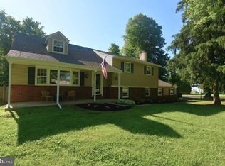 27 Serene Dr, Holland, PA 18966