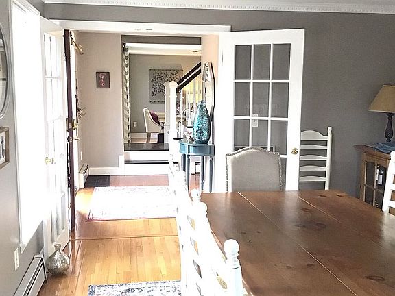 Dining Room across front
