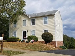 148 Winterbrook Dr, Cranberry Township, PA 16066