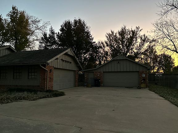 3rd image of 2902 Whippoorwill Ln