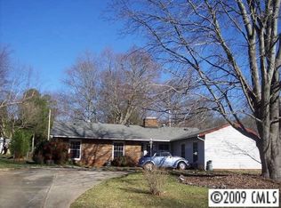 5525 Valley Forge Rd, Charlotte, NC 28210