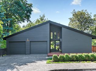 1731 Woodland Ter, Lake Oswego, OR 97034