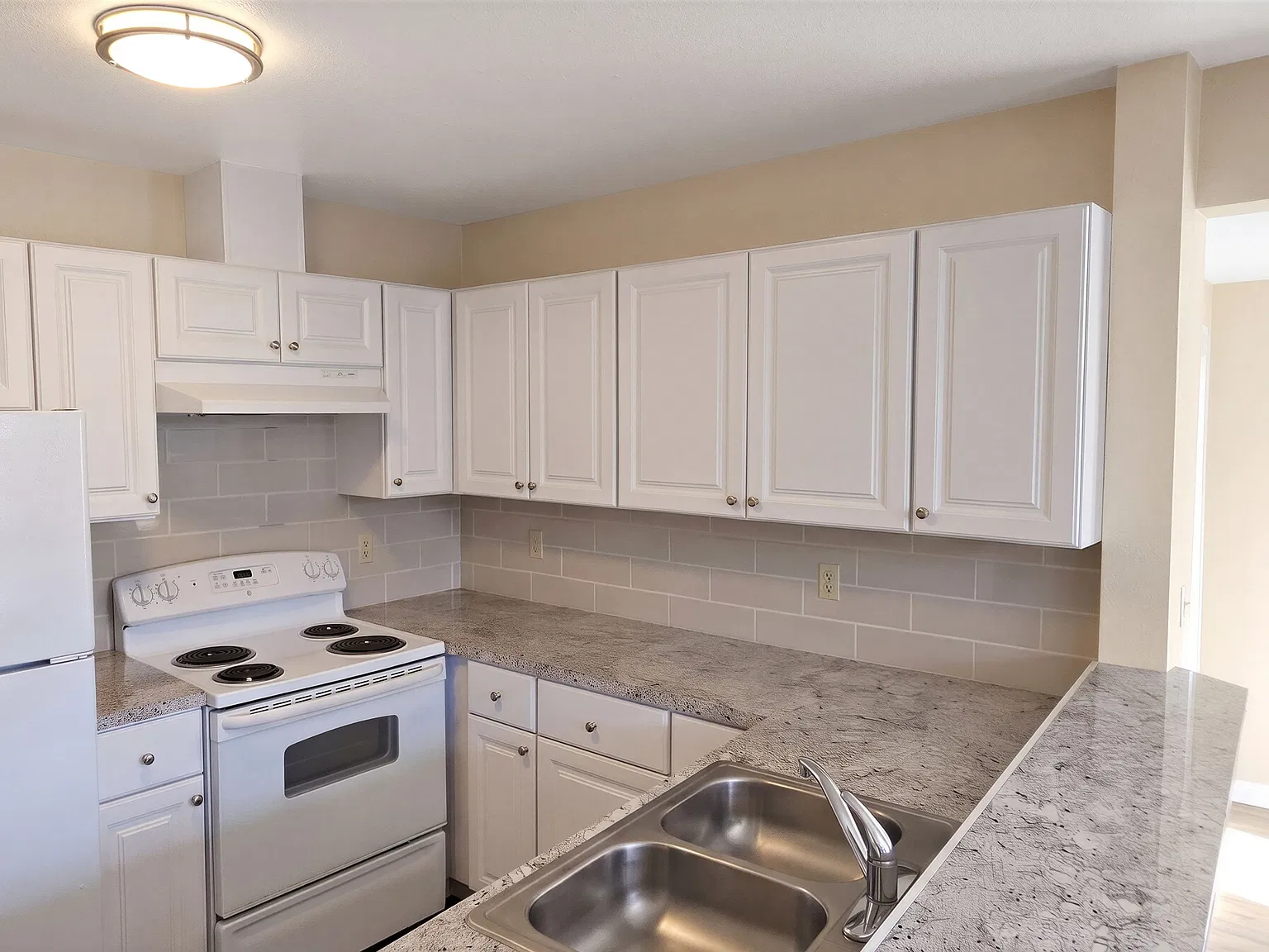 Borst Park Apartments — Photo 4