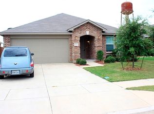 1208 Amazon Dr, Justin, TX 76247