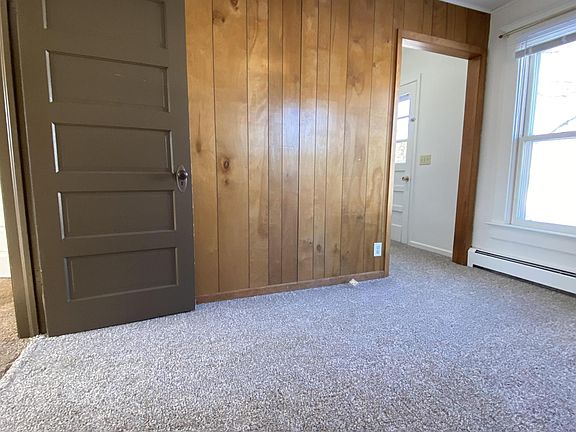 Entry / foyer coming in from the NORTH door.