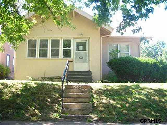 1st image of 2554 N 48th St N