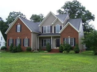 14213 Glenmorgan Dr, Chester, VA 23831