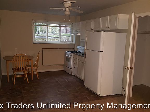 2nd image of 900 W Moss Ave APT 102