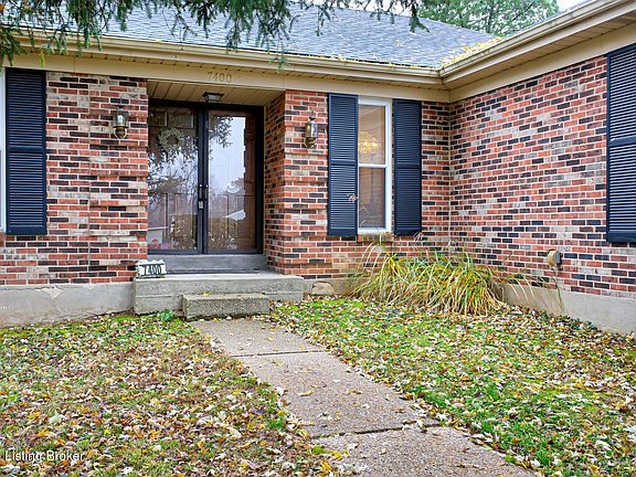 3rd image of 7400 Stone Bluff Ct