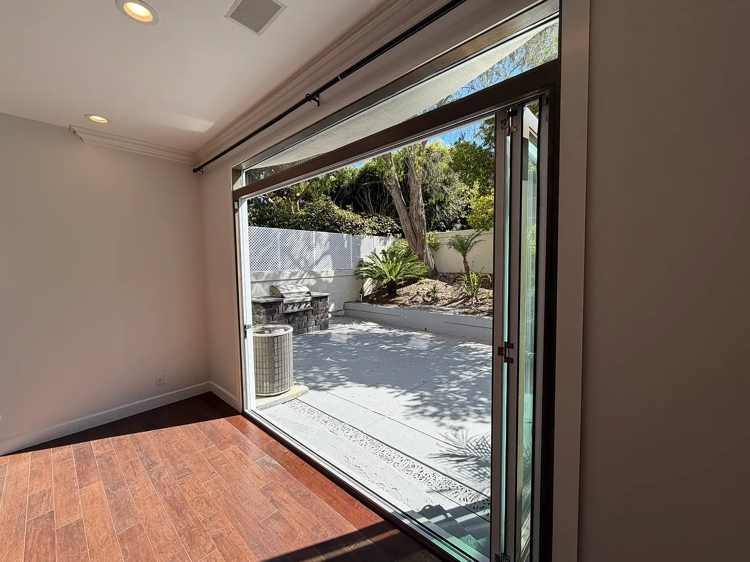 3 bed, 2174 sqft, $8,000 — Photo 3
