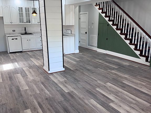 4th image of 1810 N 30th St