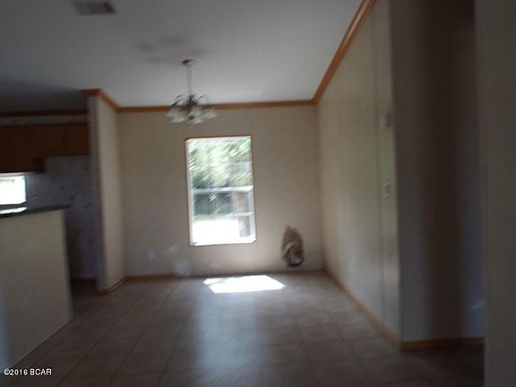 4th image of 211 Claire Ave