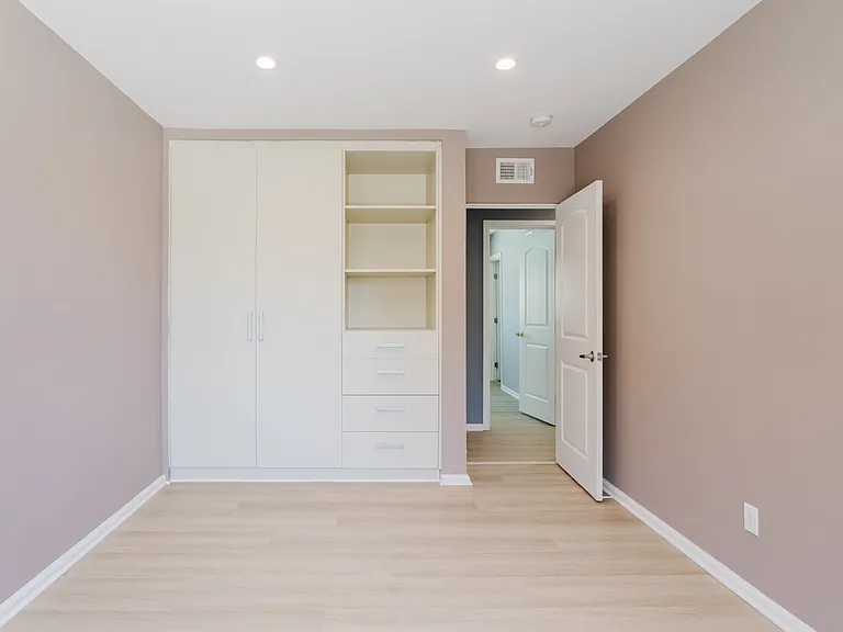 9540 Debra Ave — Photo 40