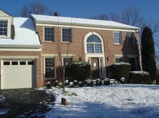 1257 Rowland Dr, Herndon, VA 20170