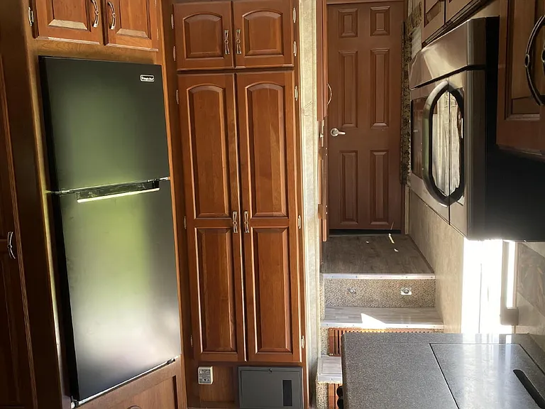 6124 Parkway E — Photo 10