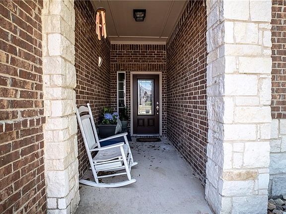 3rd image of 6249 Stone Lake Dr