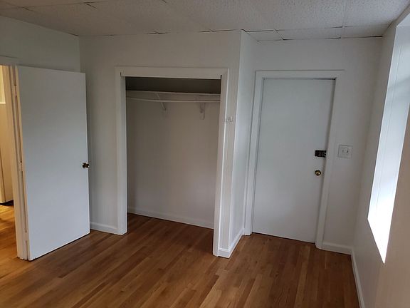 2nd image of 199 Strathmore Rd APT 9B