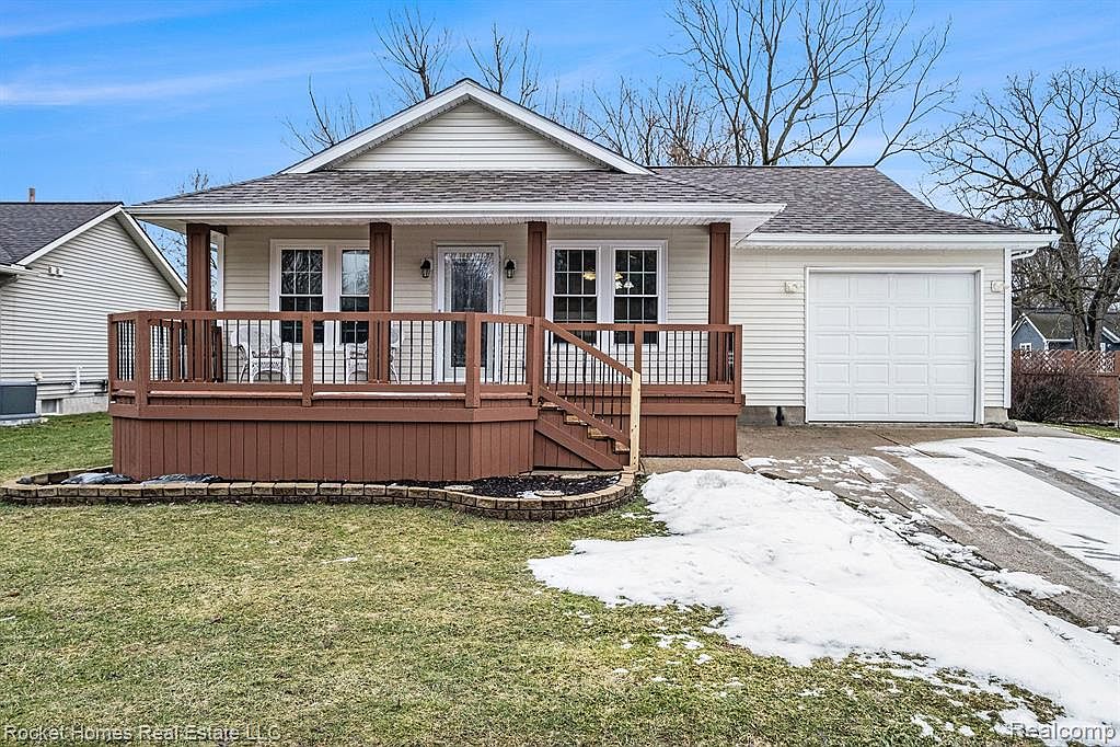 657 N Court St, Lapeer, MI 48446 Zillow