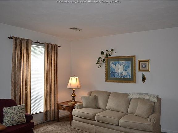 3rd image of 19 Warren Pl #19