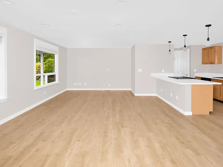 21009 NE 92nd St — Photo 4
