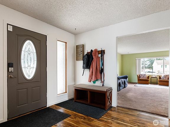 5th image of 1552 NE Narrows Avenue