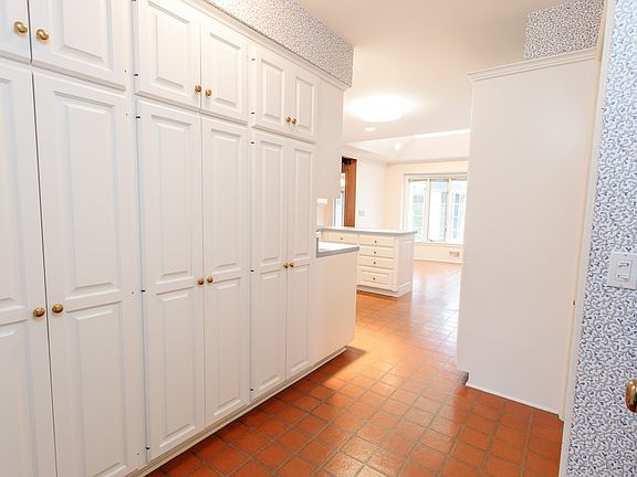 5th image of 17 S Pittsford Hill Ln