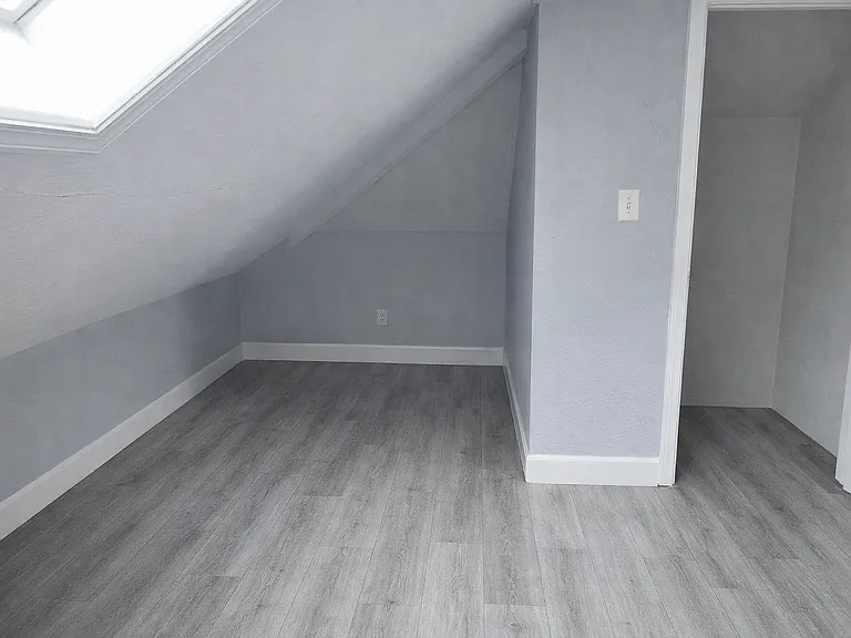 2707 N College Ave — Photo 9