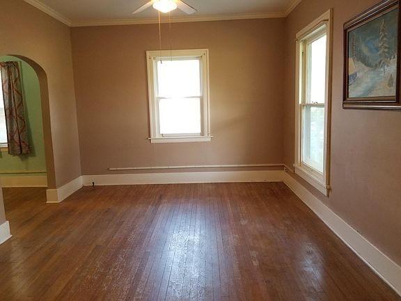 2nd image of 320 W 7th St #707